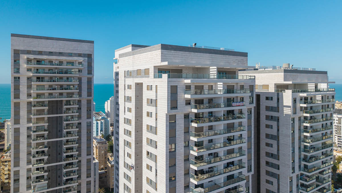 Мигдалей Савьон Сити